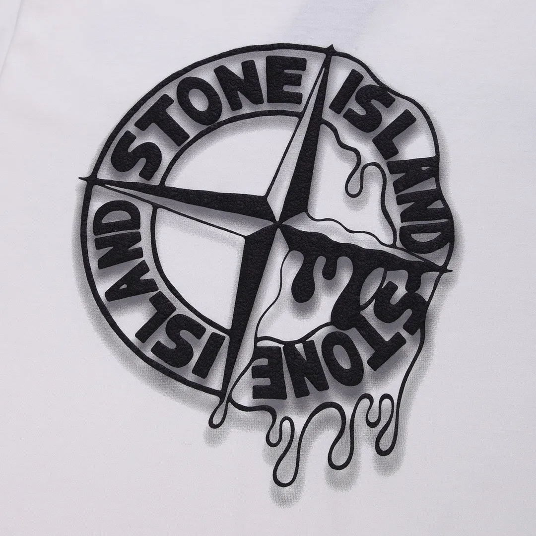W673#P110💰 [Stone lsland/Stone Island summer new short-sleeved T-shirt with melted printed pattern on the chest] ⚠️[Original creation with high control of details] - Made of 260g combed cotton 32-count double yarn, soft and comfortable to the touch, sweat-absorbent and breathable. - Simple, basic and versatile style, original single quality, the first choice for couples. - Made in a large factory, four needles and five threads on the shoulder, neat alignment, high quality workmanship. - Same style for men and women. Very versatile, one piece for everyone, details are clearly visible. Color: Black White Size: M L